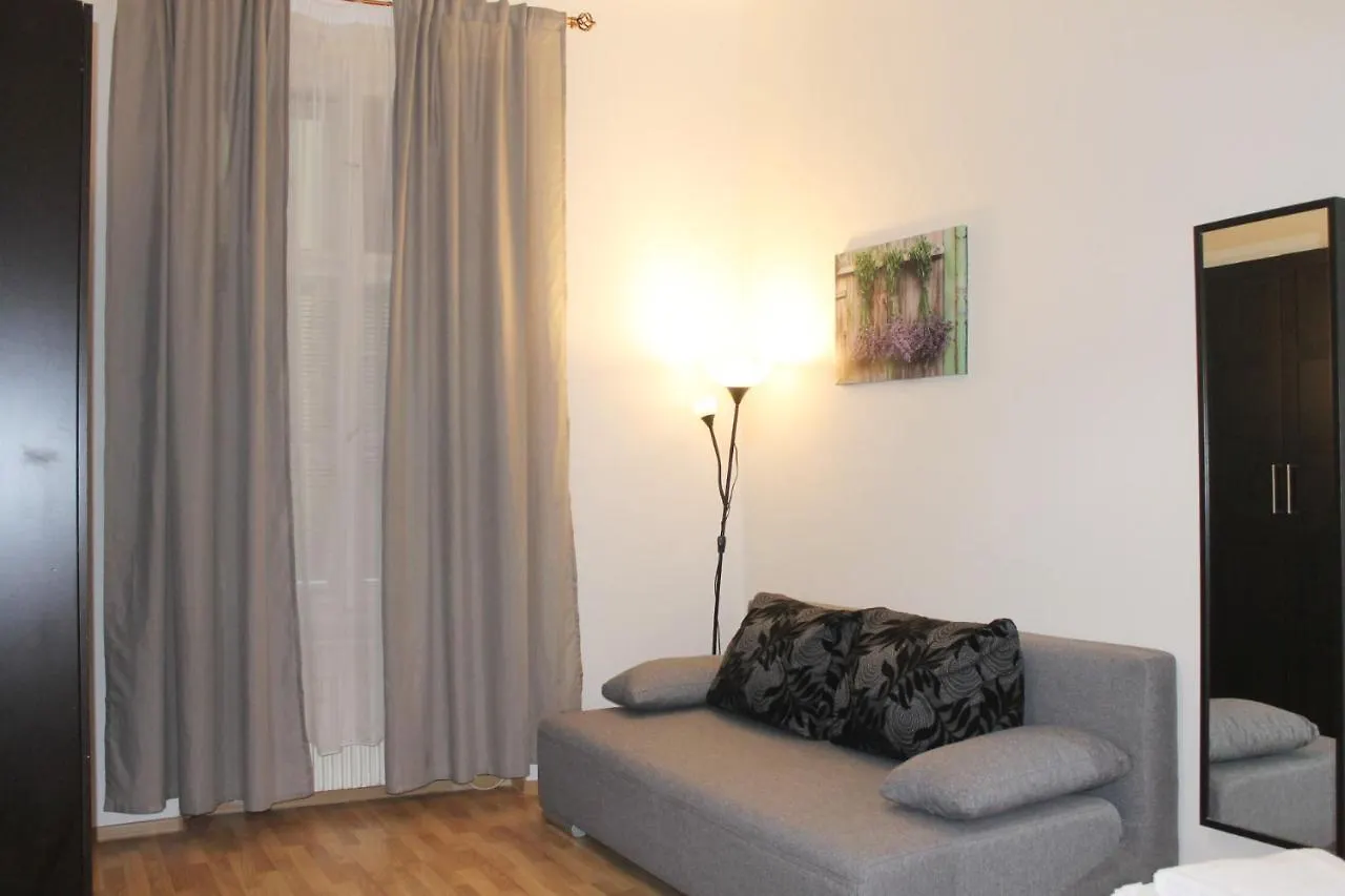 Modern Apartment Ve Smečkách 28 Praga